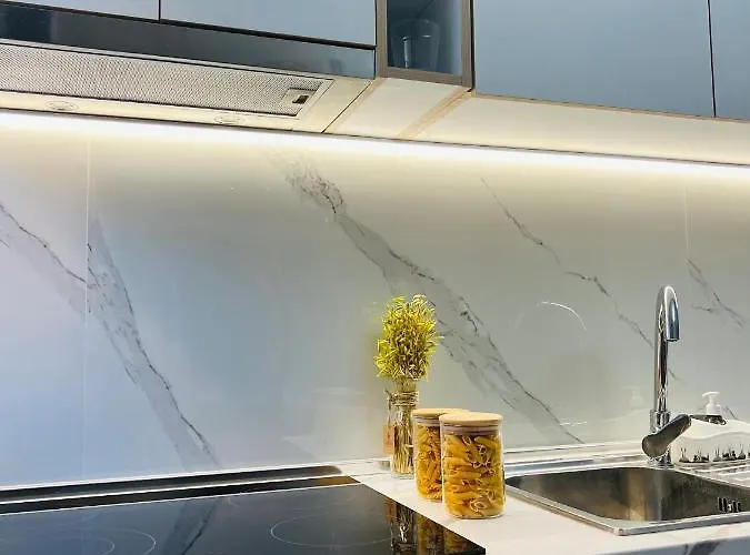 아파트 Skerdi's Charm *